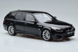 BMW M5 E61 Touring Čierny Otto 1:18 OT1020 Živica – obrázok 4 z 6
