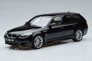 BMW M5 E61 Touring Čierny Otto 1:18