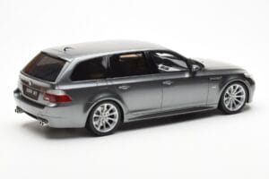 BMW M5 E61 Touring Šedý Otto 1:18 OT189 Živica – obrázok 2 z 6