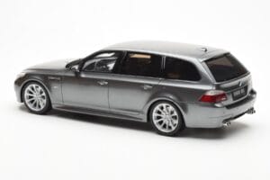 BMW M5 E61 Touring Šedý Otto 1:18 OT189 Živica – obrázok 5 z 6