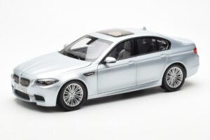 BMW M5 F10 Silverstone Strieborný Paragon 1:18 80432186353