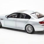 BMW M5 F10 Silverstone Strieborný Paragon 1:18 80432186353 - image 7 of 8