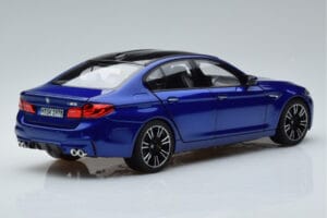 BMW M5 F90 Marina Bay Modrý Norev 1:18 80432454783 Kov – obrázok 3 z 7