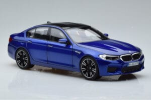 BMW M5 F90 Marina Bay Modrý Norev 1:18 80432454783 Kov – obrázok 5 z 7