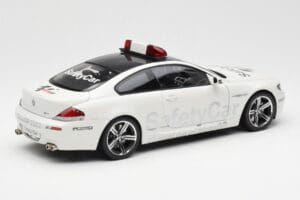 BMW M6 E63 MotoGP Safety Car 2006 Kyosho 1:18 08707GPB Kov – obrázok 3 z 8
