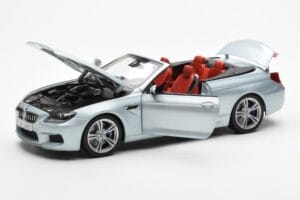 BMW M6 F12 Kabriolet Silverstone Strieborný II Paragon 1:18 80432253656 Kov – obrázok 2 z 8