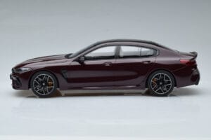 BMW M8 F93 Competition Gran Coupe Ametrín Metalíza GT Spirit 1:18 GT285 Živica – obrázok 3 z 6