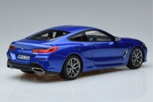 BMW M850i G15 Modrý Metalíza Norev 1:18 183286 Kov – obrázok 3 z 7