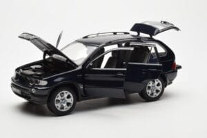 BMW X5 4.4i E53 Tmavo Modrý Kyosho 1:18 08521DB Kov – obrázok 2 z 8