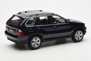 BMW X5 4.4i E53 Tmavo Modrý Kyosho 1:18 08521DB Kov – obrázok 3 z 8