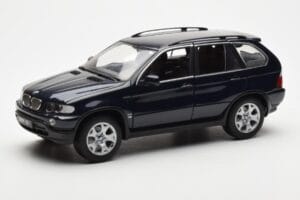 BMW X5 4.4i E53 Tmavo Modrý Kyosho 1:18 08521DB