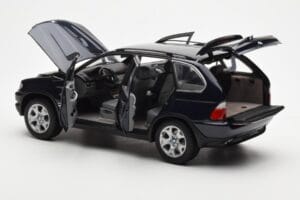 BMW X5 4.4i E53 Tmavo Modrý Kyosho 1:18 08521DB Kov – obrázok 5 z 8