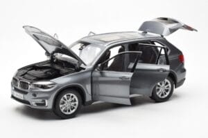 BMW X5 F15 Space Šedý Paragon 1:18 80432318988 Kov – obrázok 2 z 8