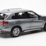 BMW X5 F15 Space Šedý Paragon 1:18 80432318988 - image 3 of 8