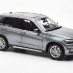 BMW X5 F15 Space Šedý Paragon 1:18 80432318988 - image 6 of 8