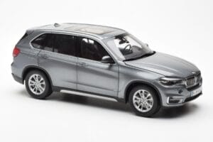 BMW X5 F15 Space Šedý Paragon 1:18 80432318988 Kov – obrázok 6 z 8