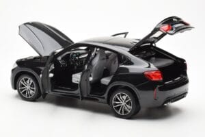 BMW X6 M F86 Sapphire Čierny Metallic Norev 1:18 80432364887 Kov – obrázok 5 z 8