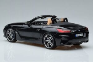 BMW Z4 G29 Čierny Metalíza Norev 1:18 183272 Kov – obrázok 6 z 7