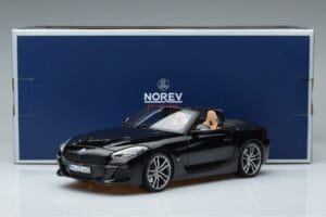 BMW Z4 G29 Čierny Metalíza Norev 1:18 183272 Kov – obrázok 7 z 7