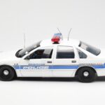 Chevrolet Caprice Sebring Polícia UT Models 1:18 - image 3 of 6