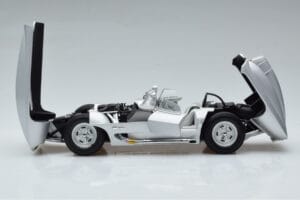 Chevrolet Corvette C1 Stingray Concept AUTOart 1:18 71000 Kov – obrázok 4 z 8