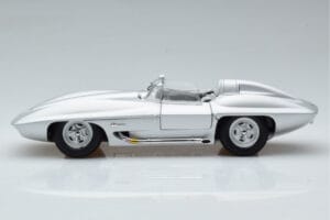 Chevrolet Corvette C1 Stingray Concept AUTOart 1:18 71000 Kov – obrázok 5 z 8