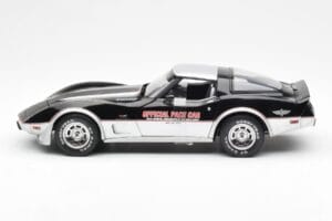 Chevrolet Corvette C3 Pace Car Indianapolis 500 1978 UT Models 1:18 21070 Kov – obrázok 3 z 6