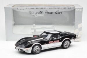 Chevrolet Corvette C3 Pace Car Indianapolis 500 1978 UT Models 1:18 21070 Kov – obrázok 6 z 6