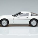 Chevrolet Corvette C4 Biely AUTOart 1:18 71243 Kov - image 5 of 8