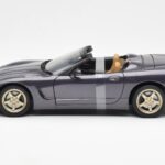 Chevrolet Corvette C5 Kabriolet Fialový Perleť Metalíza UT Models 1:18 - image 3 of 6