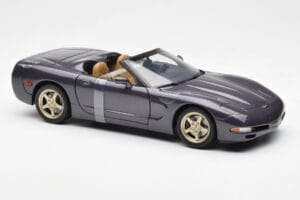 Chevrolet Corvette C5 Kabriolet Fialový Perleť Metalíza UT Models 1:18 21010 Kov – obrázok 4 z 6