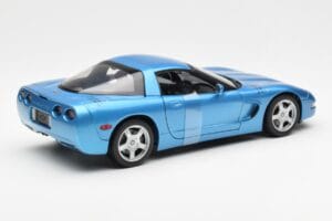 Chevrolet Corvette C5 Modrý Metalíza UT Models 1:18 21004 Kov – obrázok 2 z 6