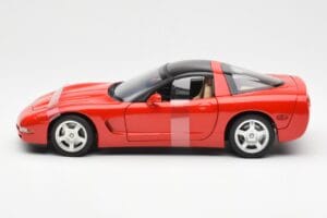 Chevrolet Corvette C5 Hardtop Červený UT Models 1:18 21041 Kov – obrázok 3 z 6