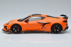 Chevrolet Corvette C8 Z06 Oranžový GT Spirit 1:18 GT417 Živica – obrázok 3 z 6