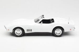 Chevrolet Corvette C3 Kabriolet Can-Am Biely Norev 1:18 189038 Kov – obrázok 3 z 6
