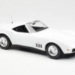 Chevrolet Corvette C3 Kabriolet Can-Am Biely Norev 1:18 - image 4 of 6