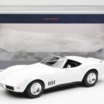 Chevrolet Corvette C3 Kabriolet Can-Am Biely Norev 1:18 - image 6 of 6