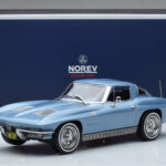 Chevrolet Corvette C2 Sting Ray Modrý Norev 1:18 - image 6 of 6