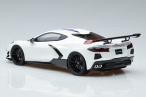Chevrolet Hennessey Corvette C8 Arctic Biely GT Spirit 1:18 GT317 Živica – obrázok 5 z 6