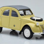 Citroen 2CV Sahara Žltý Otto 1:18 - image 4 of 6