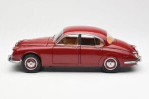 Daimler 250 V8 Červený Paragon 1:18 PA-98312 Kov – obrázok 4 z 8