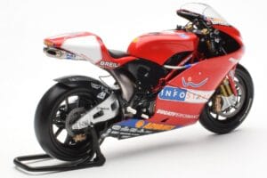 Ducati Desmosedici MotoGP Prova 2002 Minichamps 1:12 122020099 Kov – obrázok 3 z 4