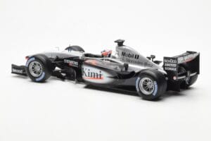 McLaren MP4/17D #6 K. Raikkonen F1 2003 Hot Wheels 1:18 B1650 Kov – obrázok 4 z 6