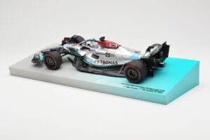 Mercedes AMG Petronas W13 E Performance #63 G. Russell Brazilian GP 1st Win 2022 Minichamps 1:18 113222163 Živica – obrázok 3 z 4