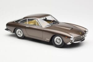 Ferrari 250 GT Lusso Hnedý Metalíza KK-Scale 1:18 181023 Kov – obrázok 4 z 6