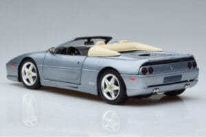 Ferrari F355 Spider Hot Wheels 1:18 23907 Kov – obrázok 6 z 7