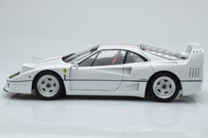 Ferrari F40 Perleťová Biela Italy Kyosho 1:18 08416PWT-G Kov – obrázok 4 z 8