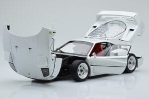 Ferrari F40 Perleťová Biela Kyosho 1:18 08416PW-G Kov – obrázok 2 z 8