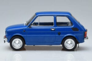 Fiat 126P Modrý MCG 1:18 MCG18324 Kov – obrázok 3 z 6