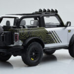 Ford Bronco RTR Iconic Strieborný GT Spirit 1:18 - image 2 of 6